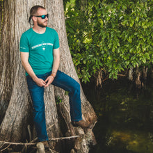 Load image into Gallery viewer, Artisan Pilar Boat T Shirt